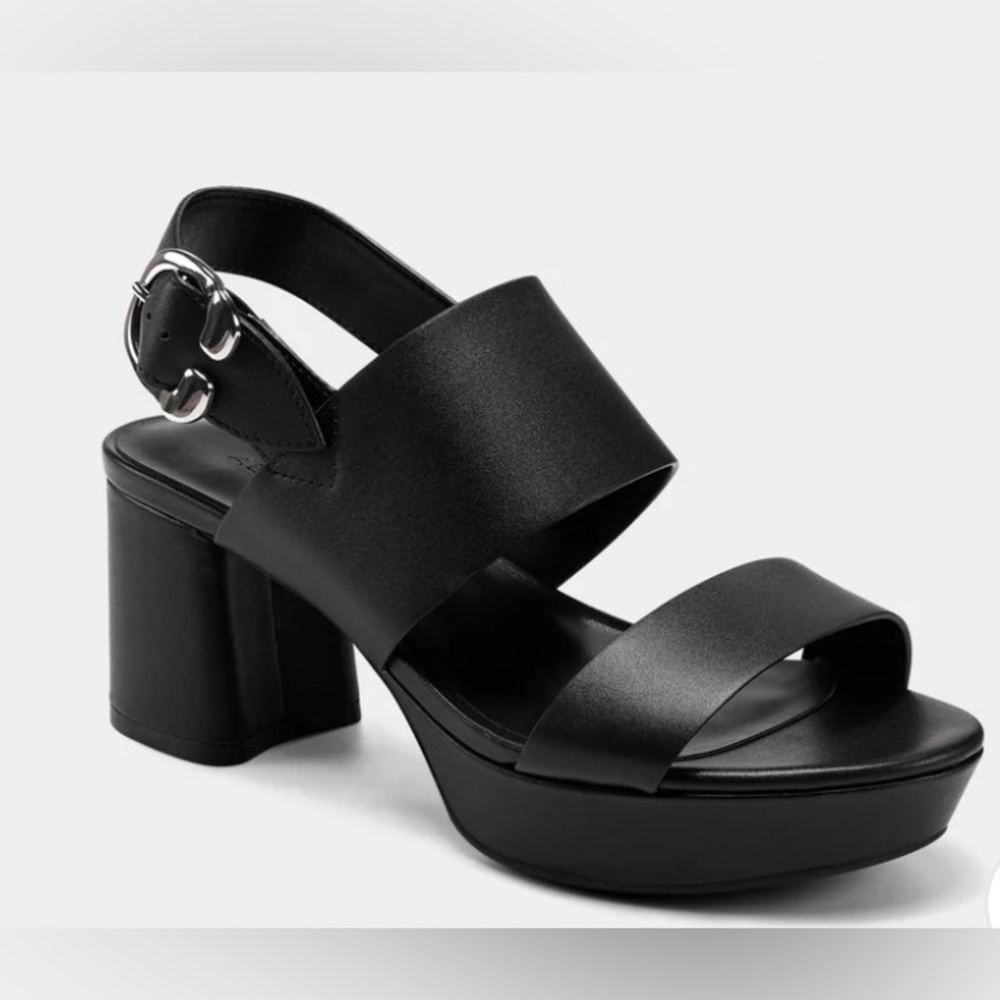 NWT. Aerosoles black platform sandal, size 8.5